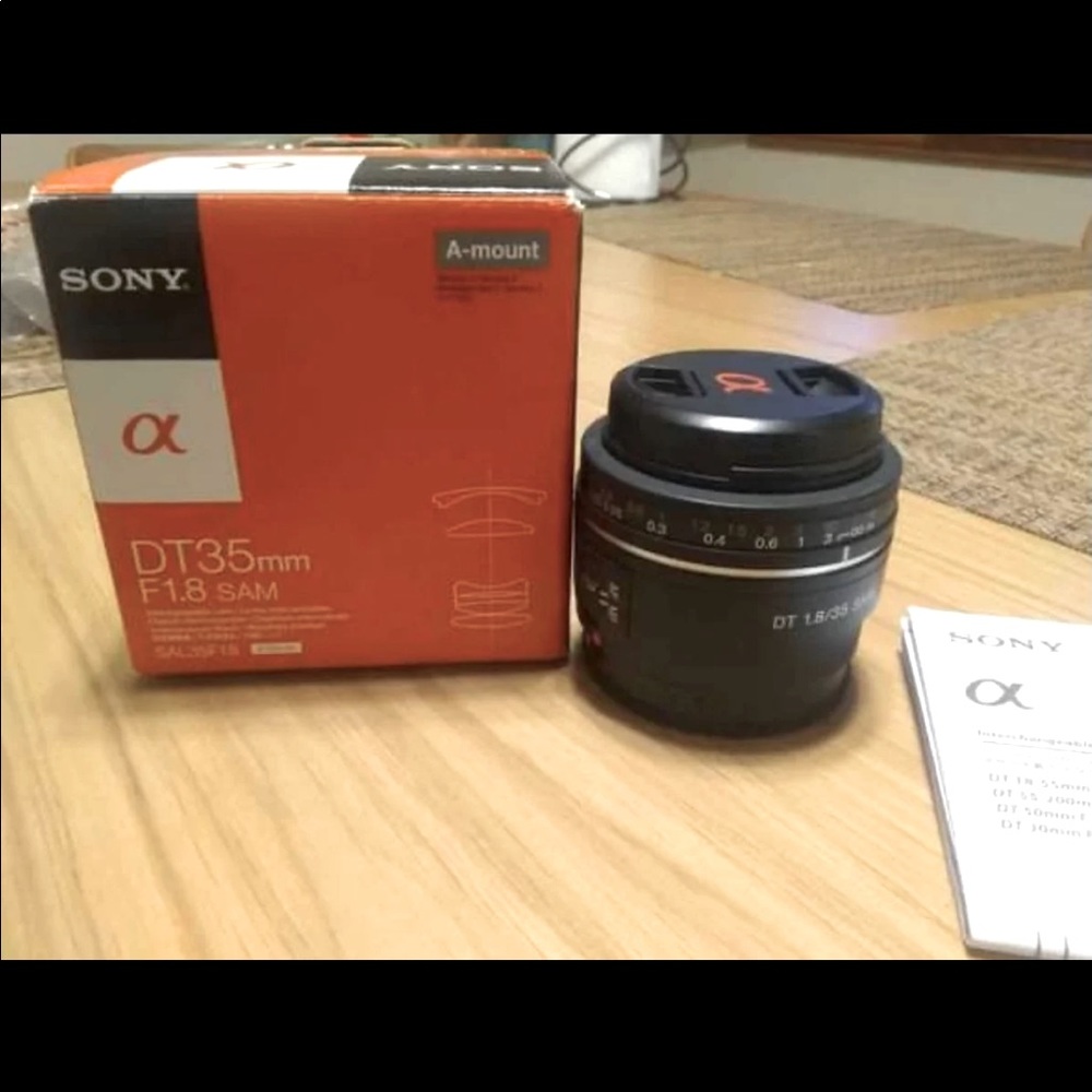 Sony DT SAM 35mm f/1.8 Lens- A Mount